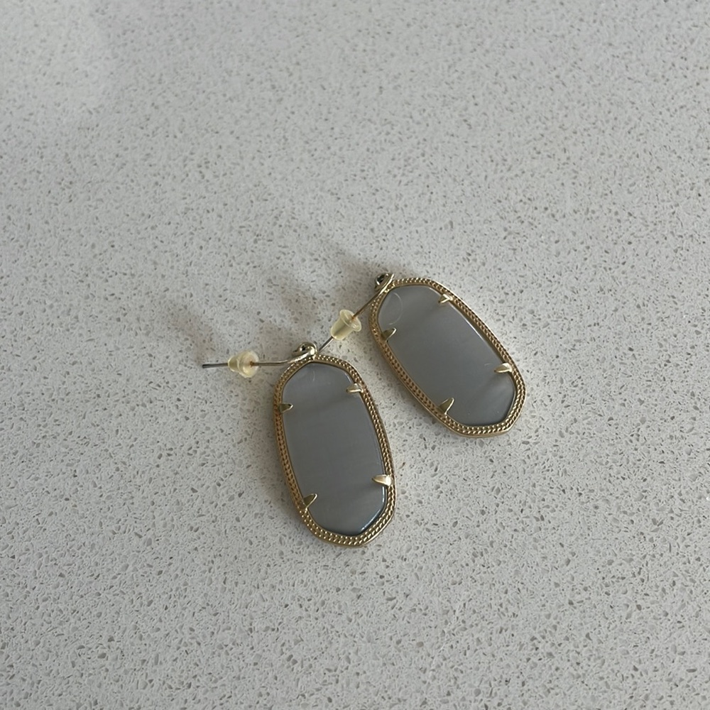 Kendra Scott gold and grey earrings